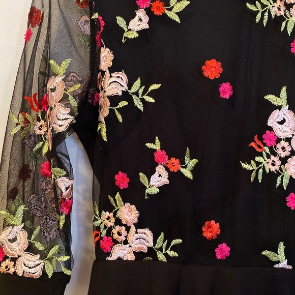 Floral peplum top - Picture 4 of 9